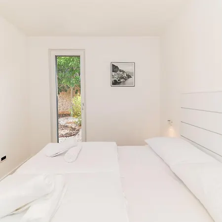 Sunny Side Casa By Belmont Realty * פטרצ'אנה