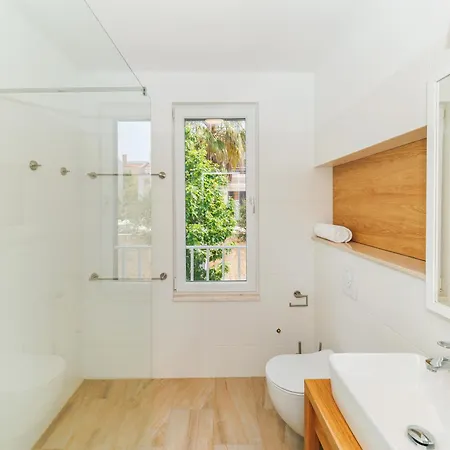アパート Sunny Side Casa By Belmont Realty