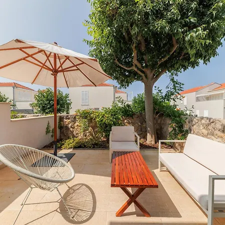 Sunny Side Casa By Belmont Realty Petrcane