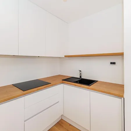 Sunny Side Casa By Belmont Realty *