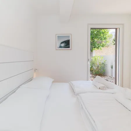 Sunny Side Casa By Belmont Realty Petrcane