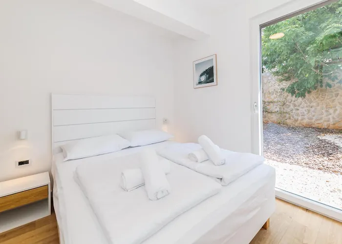 Апартаменты Sunny Side Casa By Belmont Realty