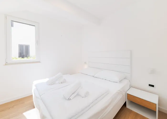 Sunny Side Casa By Belmont Realty