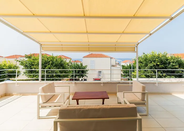 Апартаменты Sunny Side Casa By Belmont Realty